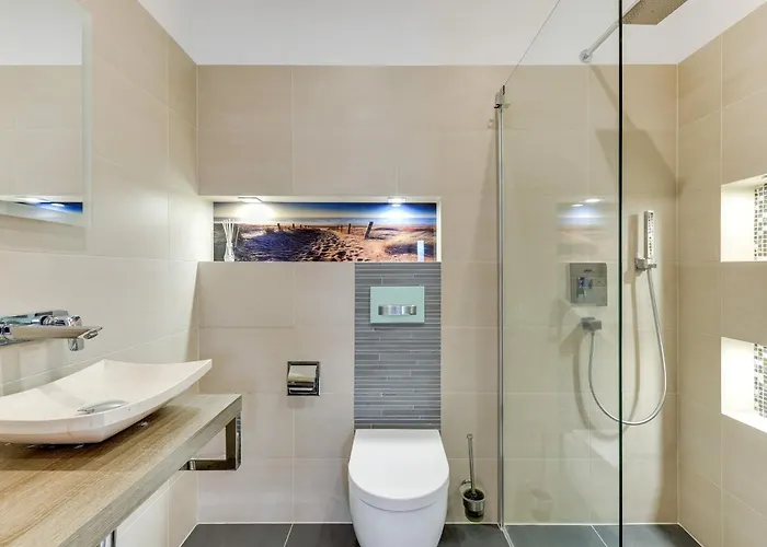 Comfort Kamienna Gora 公寓 *